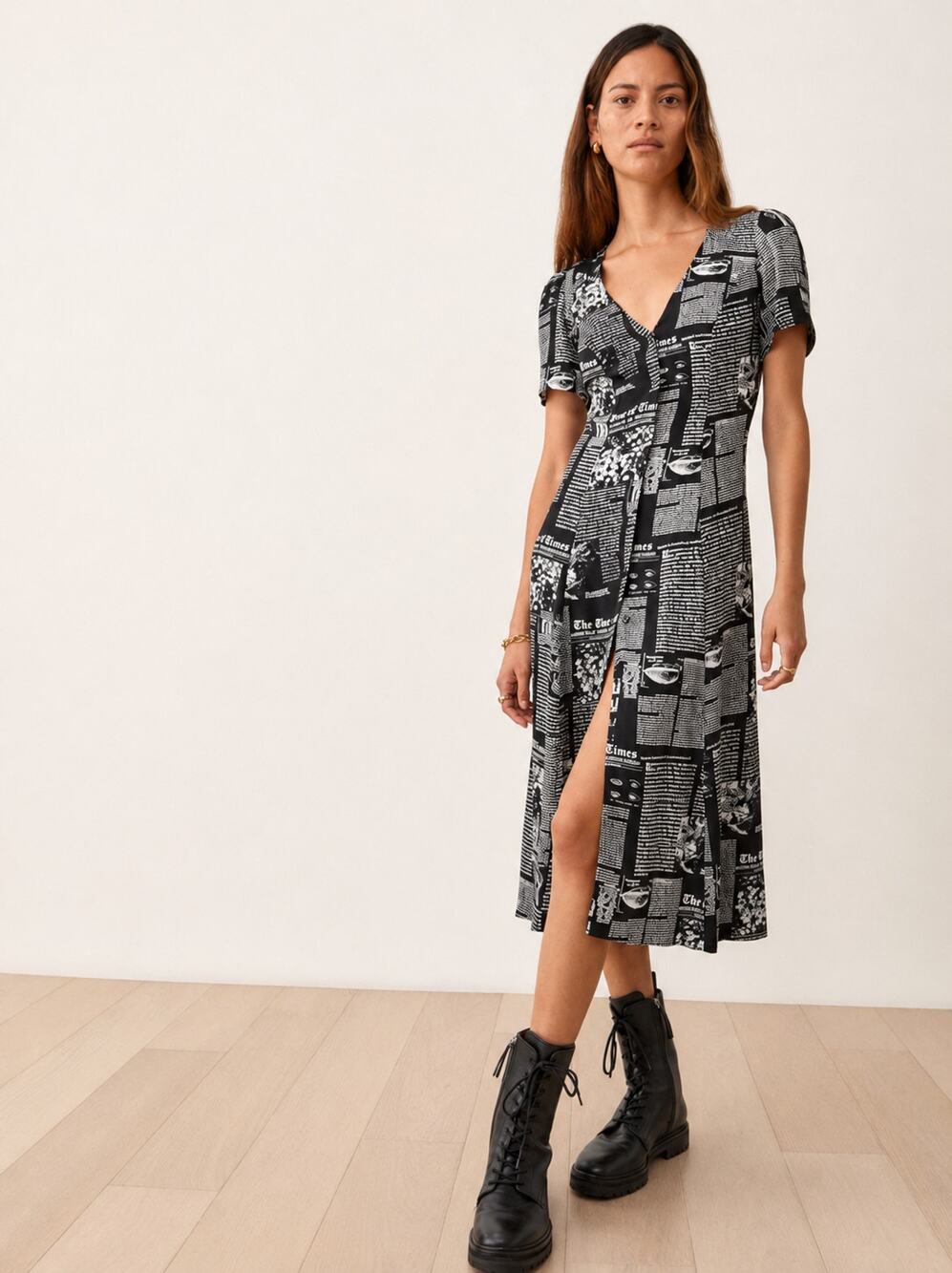 Reformation Locklin Midi Button Front Dress in Zine Newsprint Size 4
